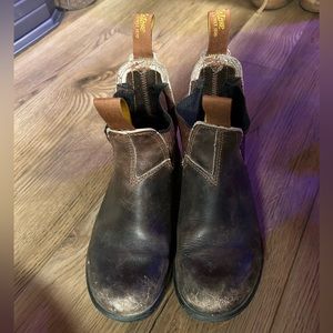 women’s blundstones